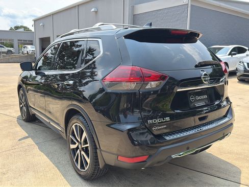 Used 2020 Nissan Rogue SL w/ Premium Package FWD image 5