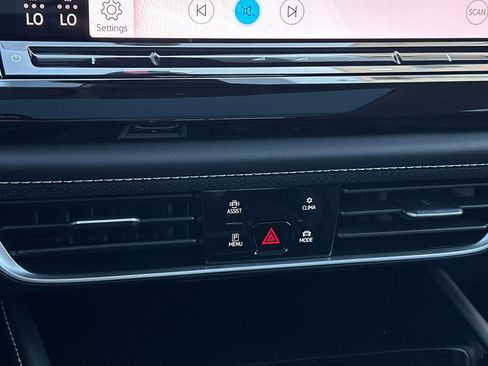 New 2026 Volkswagen Atlas SE AWD/4WD image 19