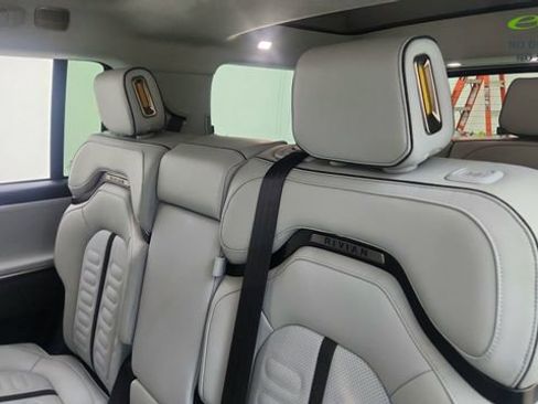 Used 2024 Rivian R1S Adventure AWD/4WD image 34