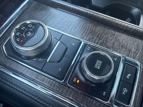 Used 2018 Ford Expedition Limited w/ Equipment Group 302A image 21