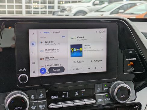 Used 2023 Toyota Highlander LE image 22