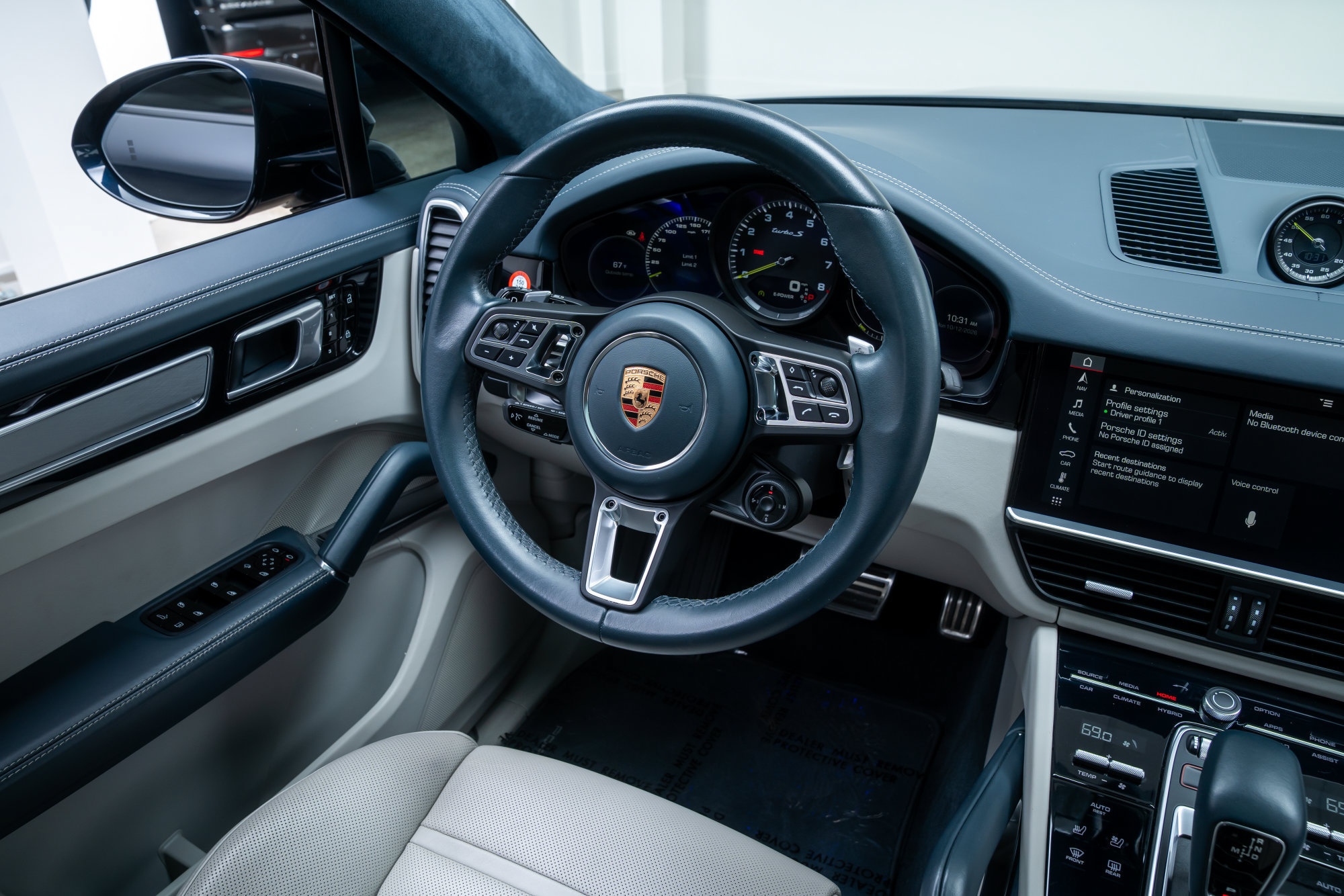 Used 2020 Porsche Cayenne Turbo S AWD/4WD image 10