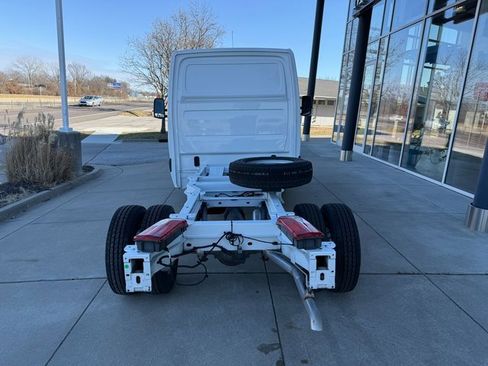 Used 2024 Mercedes-Benz Sprinter 4500 image 6