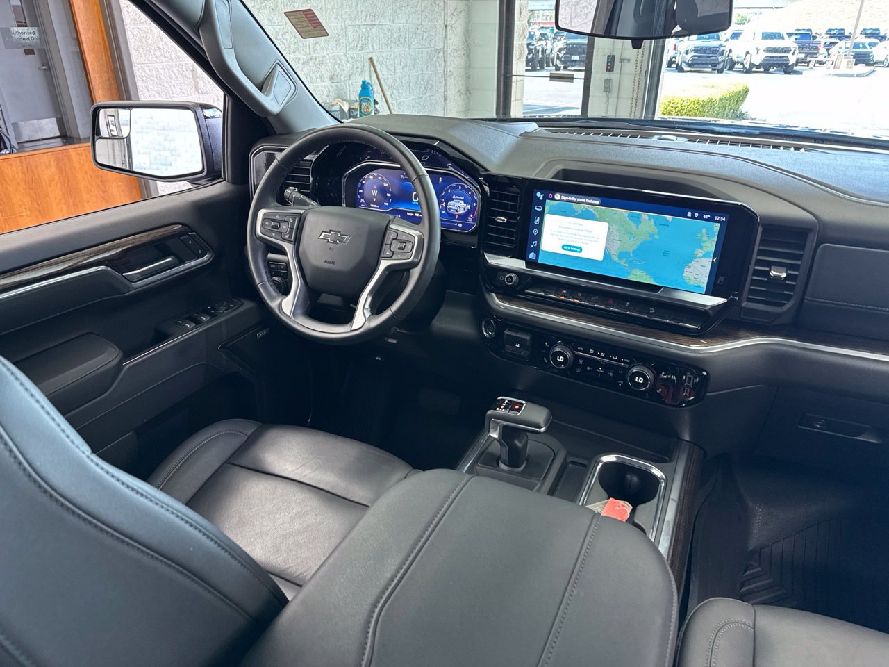 Used 2025 Chevrolet Silverado 1500 RST AWD/4WD image 45