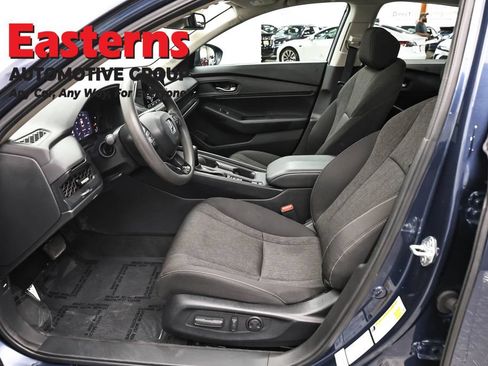 Used 2025 Honda Accord SE image 14