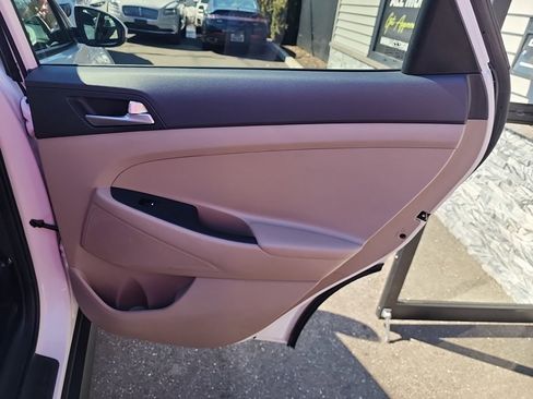 Used 2019 Hyundai Tucson SE AWD/4WD image 37