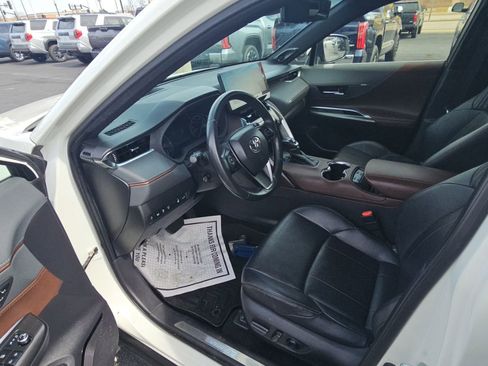 Used 2021 Toyota Venza Limited w/ Advanced Technology Package AWD/4WD image 24