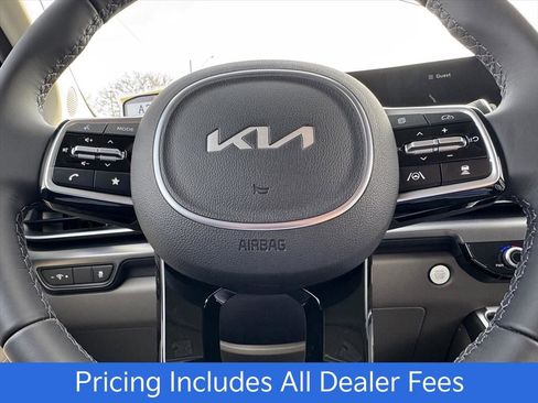 New 2026 Kia Carnival FWD image 14