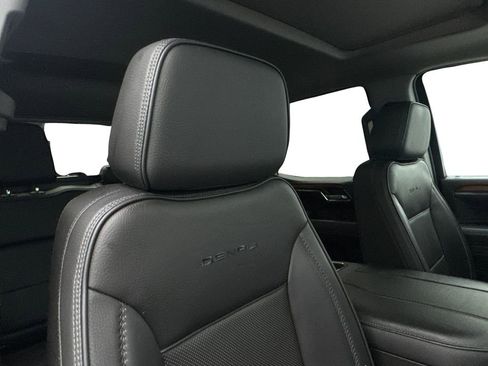 Used 2023 GMC Sierra 1500 Denali w/ Denali Reserve Package AWD/4WD image 47