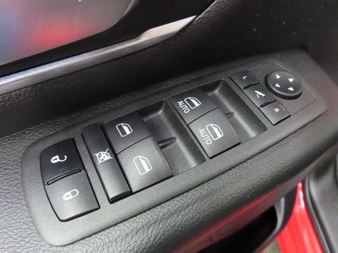 Used 2022 RAM 1500 Big Horn AWD/4WD image 55
