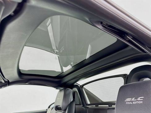 Used 2020 Mercedes-Benz SLC 300 SLC 300 image 22