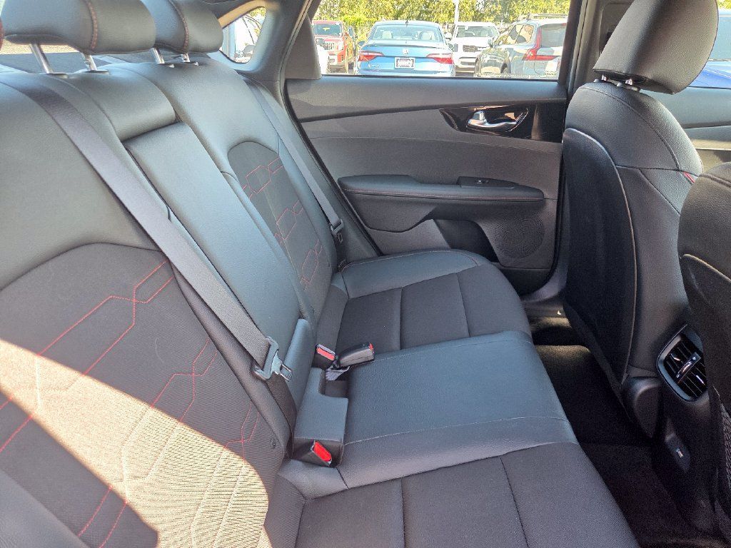 Used 2024 Kia Forte GT FWD image 29