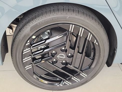 New 2026 Nissan Sentra SR w/ Floor Mat Package FWD image 3