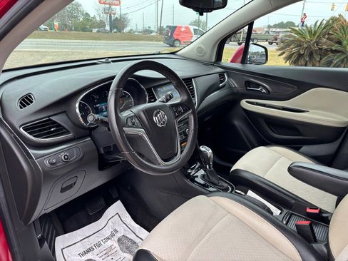 Used 2018 Buick Encore Preferred image 10
