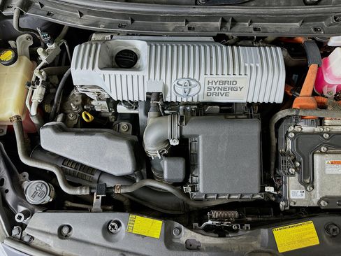 Used 2012 Toyota Prius Four FWD image 30