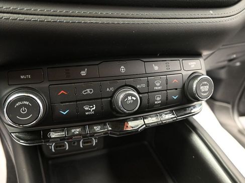 Used 2021 Dodge Durango SXT AWD/4WD image 45