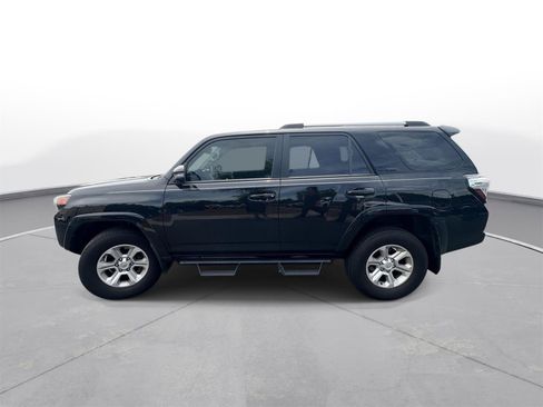 Used 2024 Toyota 4Runner SR5 Premium w/ Moonroof Package AWD/4WD image 9