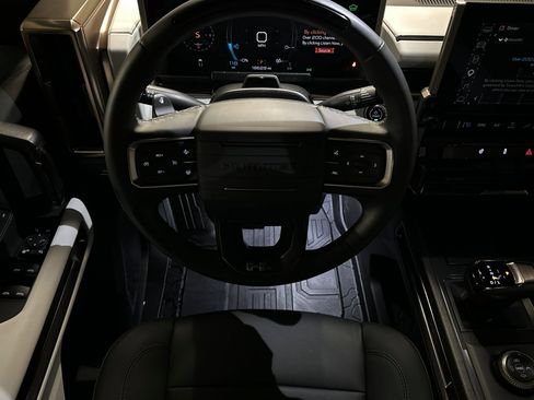 Used 2024 GMC Hummer EV 2X w/ LPO, Illumination Package AWD/4WD image 13