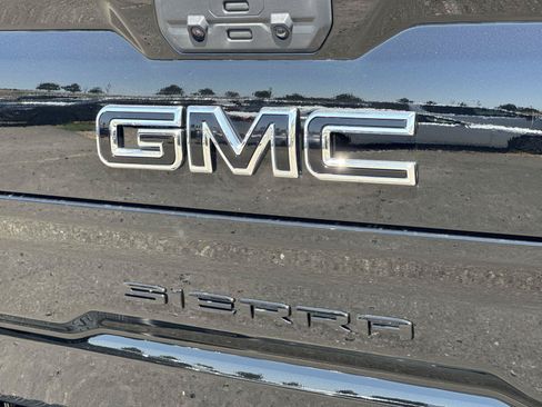 New 2026 GMC Sierra 1500 SLT w/ SLT Premium Plus Package RWD image 29
