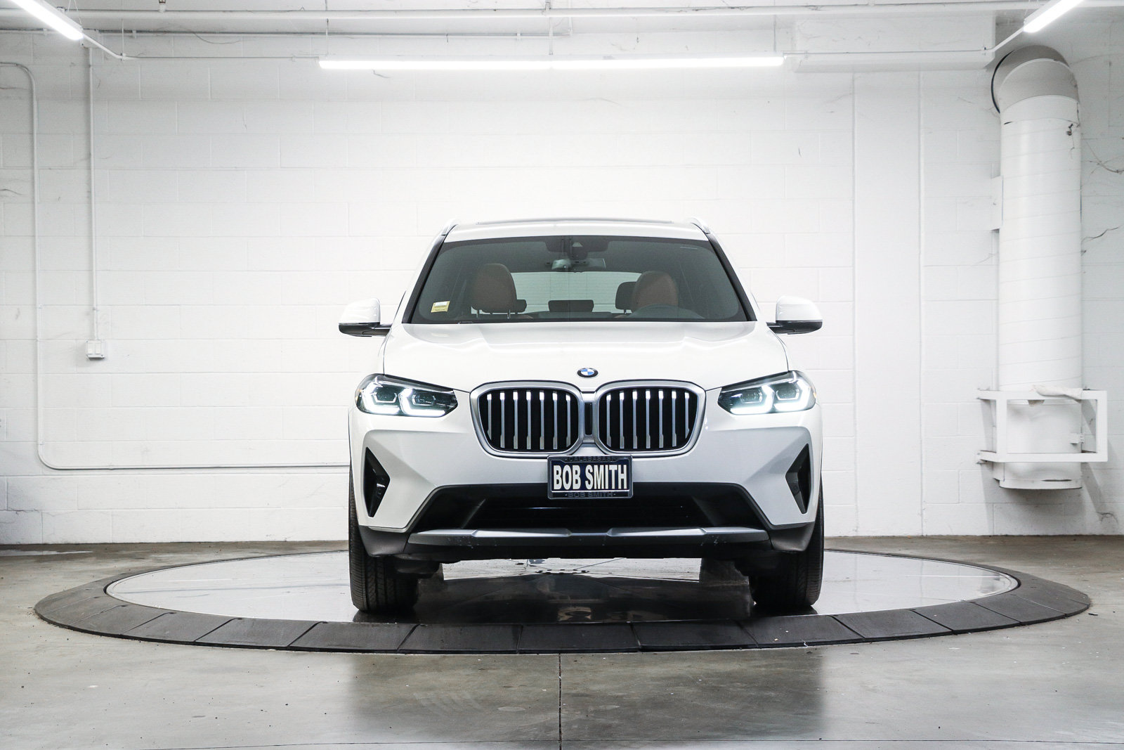Certified 2024 BMW X3 xDrive30i w/ Premium Package AWD/4WD image 2