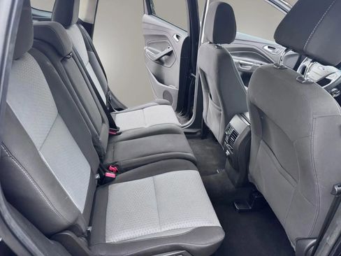 Used 2017 Ford Escape SE FWD image 11