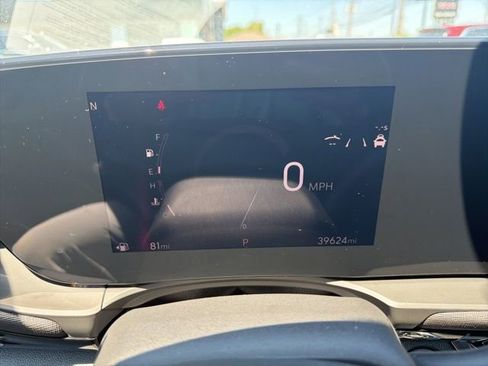 Used 2024 Buick Envista Sport Touring w/ Convenience I Package FWD image 25