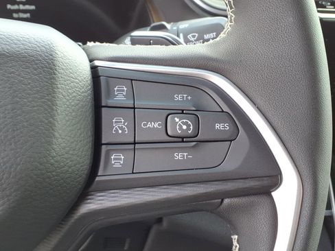 New 2026 Jeep Grand Cherokee L 4WD image 16