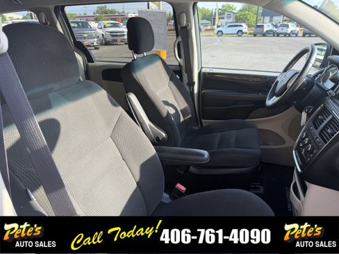 Used 2017 Dodge Grand Caravan SE w/ Power Window Group FWD image 16