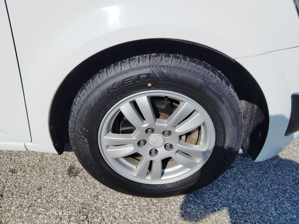 Used 2016 Chevrolet Sonic LT FWD image 10