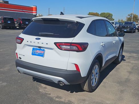 New 2026 Ford Escape Active image 11