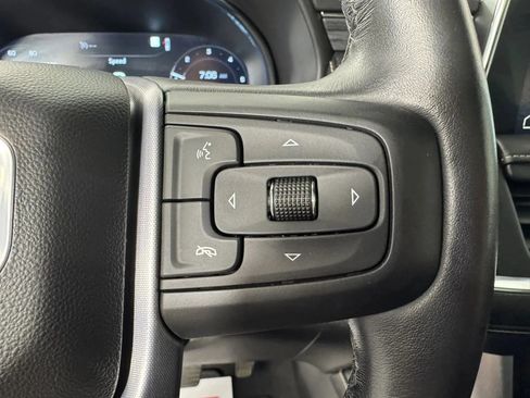 Used 2023 GMC Yukon XL SLT AWD/4WD image 16