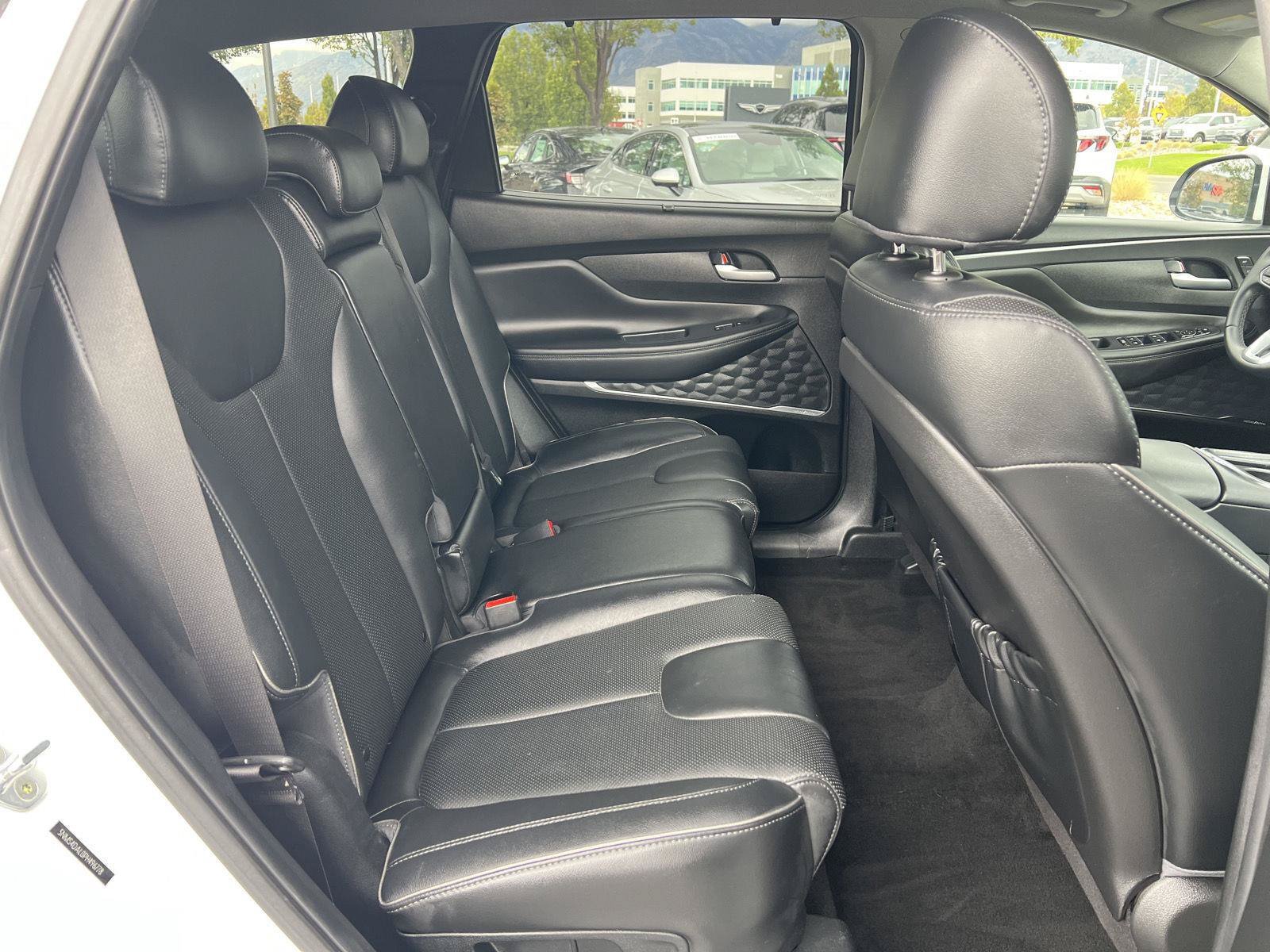 Certified 2023 Hyundai Santa Fe Limited AWD/4WD image 5