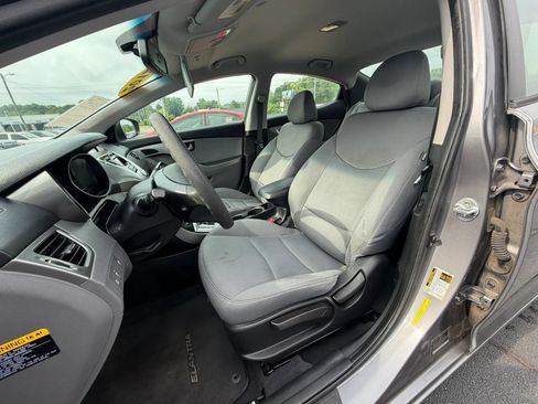 Used 2012 Hyundai Elantra GLS w/ Preferred Pkg 3 FWD image 10
