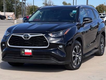 Used 2022 Toyota Highlander XLE