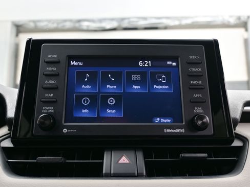 Used 2021 Toyota RAV4 XLE AWD/4WD image 19