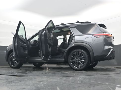 New 2026 Nissan Pathfinder SL w/ SL Premium Package FWD image 44