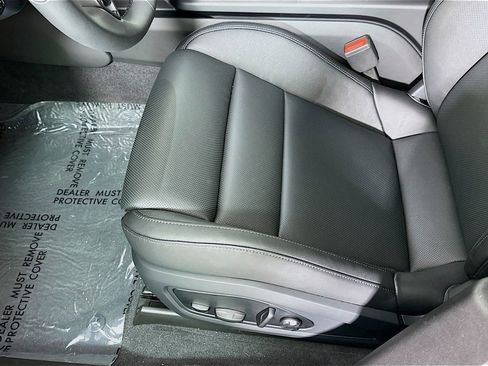 New 2025 Porsche Taycan 4S image 21