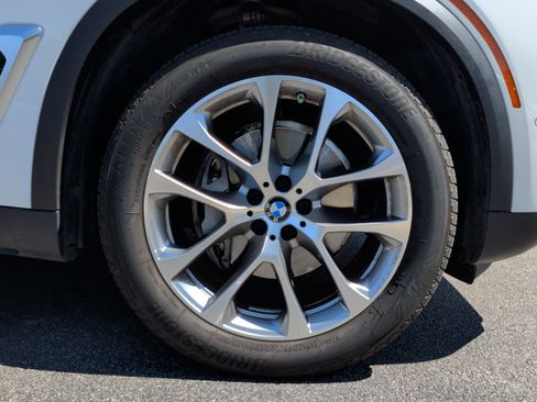 Certified 2024 BMW X5 xDrive40i w/ Premium Package image 14