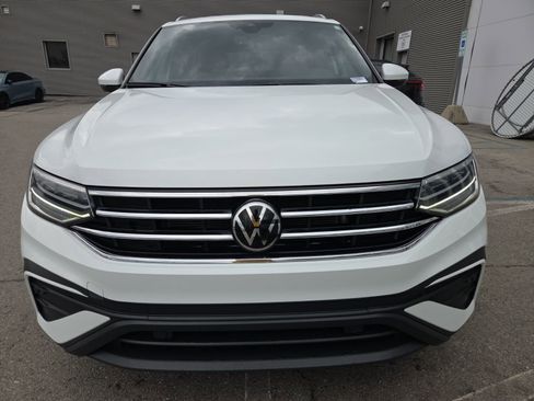 Used 2024 Volkswagen Tiguan SE FWD image 4