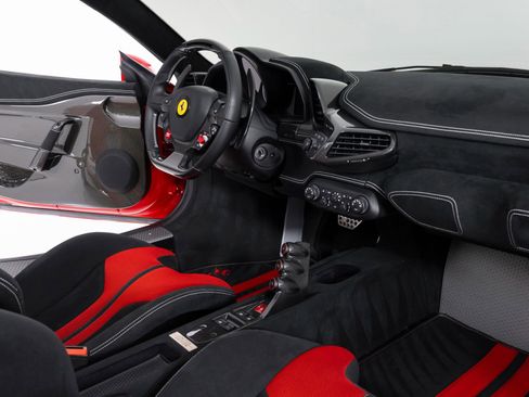 Used 2015 Ferrari 458 Speciale A image 53