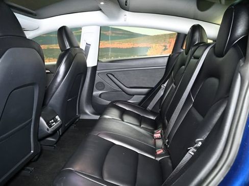 Used 2023 Tesla Model 3 Standard Range RWD image 43