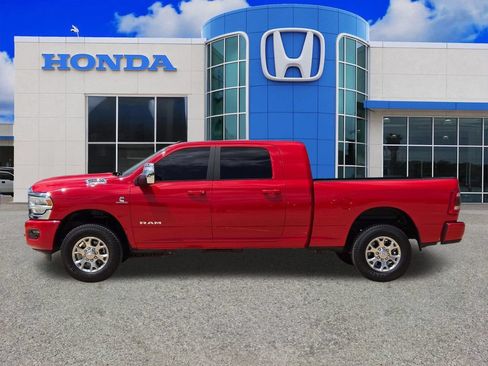 Used 2024 RAM 2500 Laramie AWD/4WD image 6