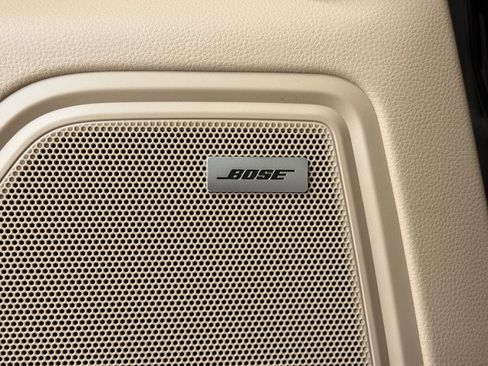 New 2026 Porsche Macan image 30