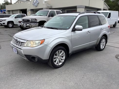 Used 2011 Subaru Forester 2.5X Limited AWD/4WD image 20