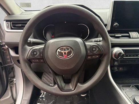Used 2025 Toyota RAV4 LE AWD/4WD image 14