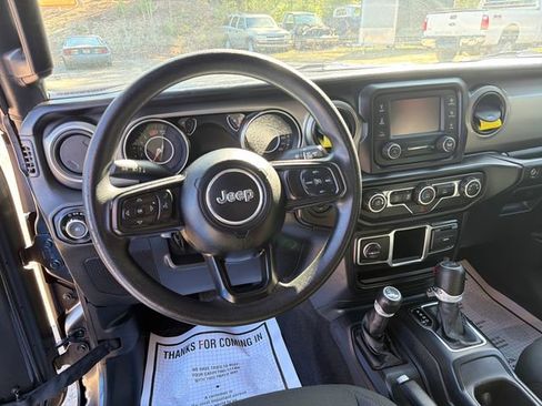 Used 2021 Jeep Wrangler Sport AWD/4WD image 14