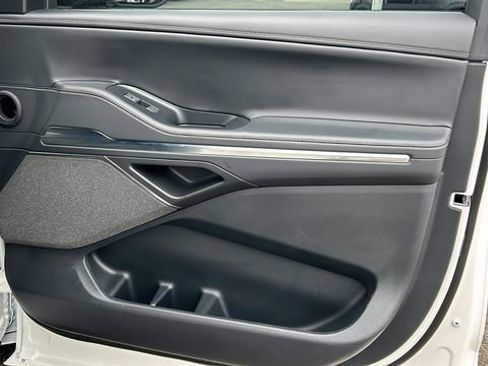 Used 2025 Lincoln Navigator Reserve w/ Jet Appearance Package image 10