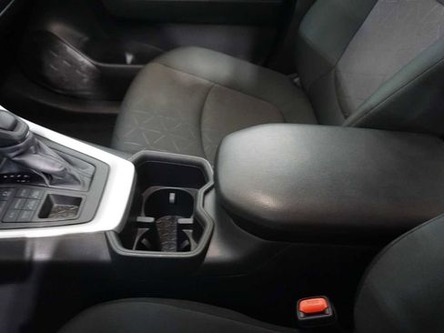 Used 2024 Toyota RAV4 XLE image 21