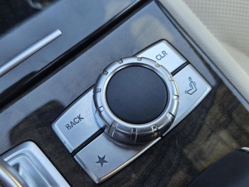 Used 2016 Mercedes-Benz SL 550 image 17