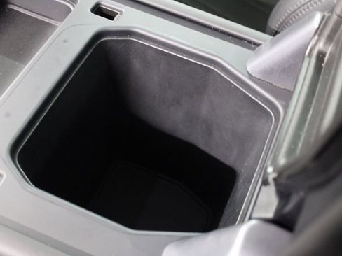 Used 2020 Land Rover Defender 110 HSE image 30